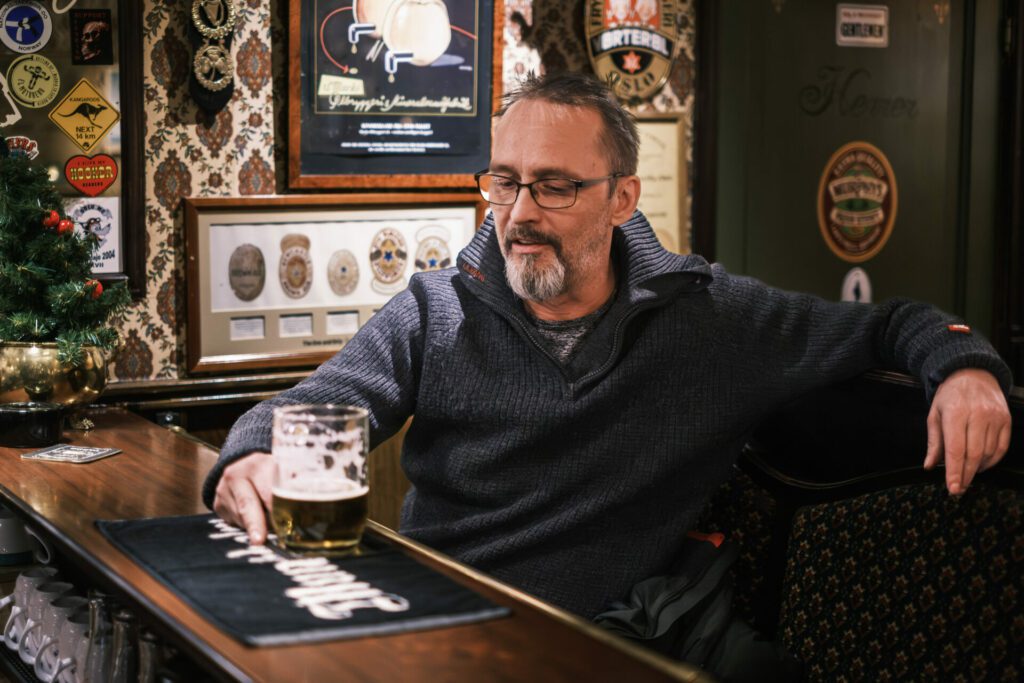 Østhavet møter Hilmar Bertheussen på Nordpol kro, et par uker før avgjørelsen i Høyesterett. Foto: Ole Gunnar Onsøien