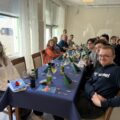 Avgangselever ved Vardø videregående skole var samlet til en hyggelig sammenkomst etter eksamen. Alle foto (der annet ikke er angitt): Anastasiia Frolova.