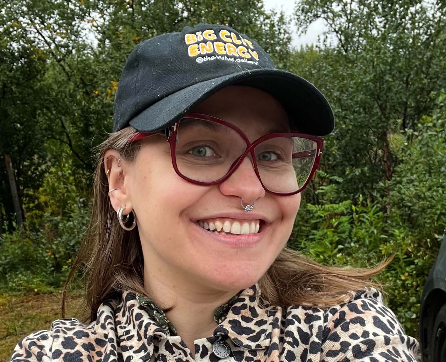 Paulina Prisăcariu skriver denne gang om betydningen av Vardø Pride for barn og ungdom. Foto: Privat.