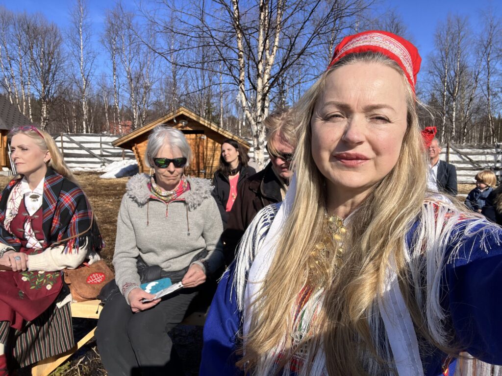 Frilansjournalist Tone Bull har samiske røtter. Foto: Privat.